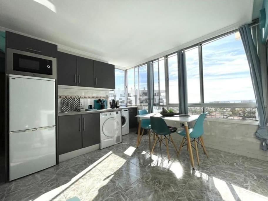 Traumhafte Wohnung Mit Panoramablick Und Pool Playa del Inglés Eksteriør bilde